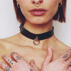 Collier fin anneau Noir